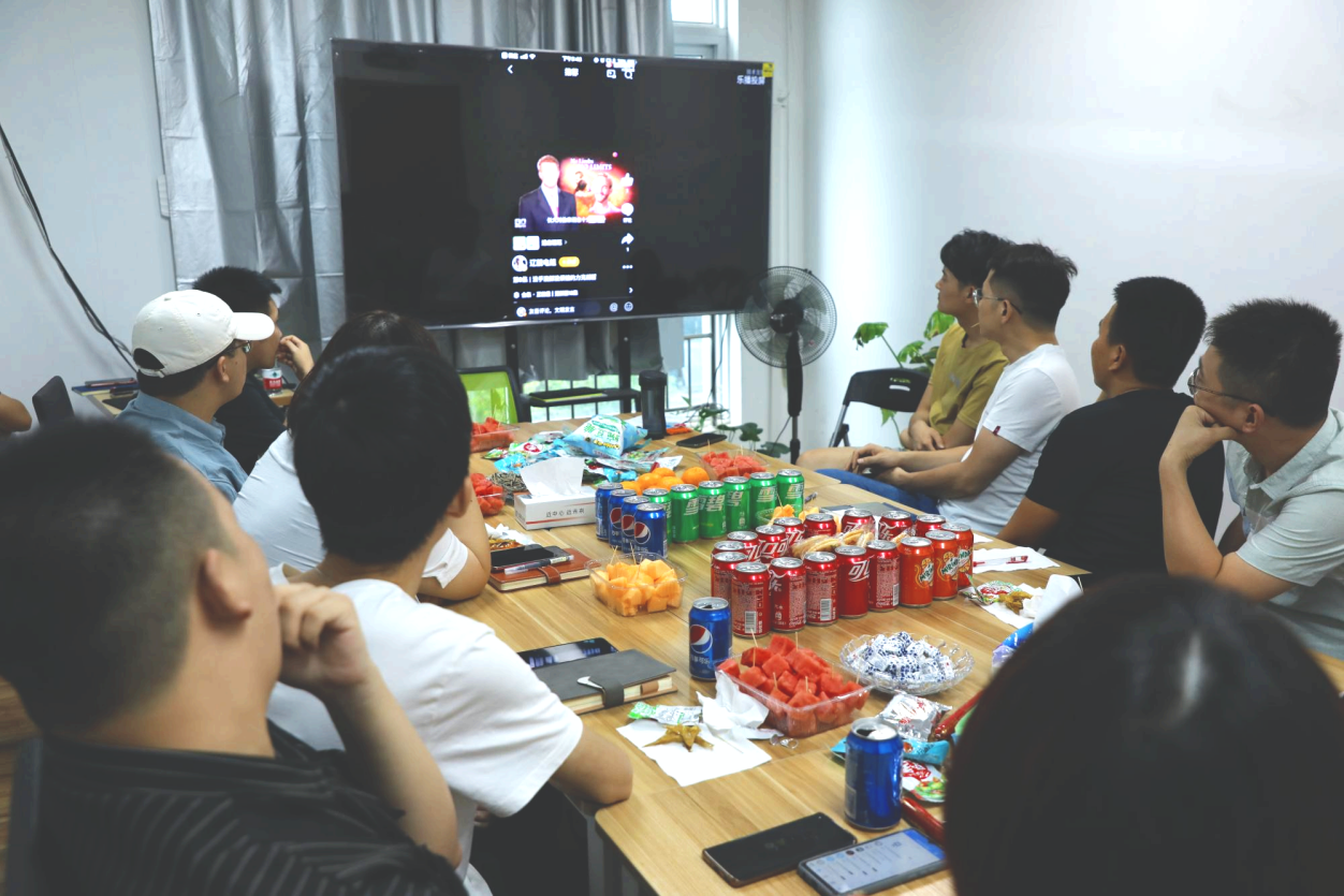 恒信彩工控茶话会3.png